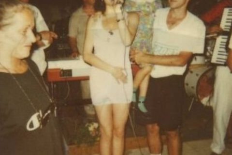 ceca-peva-kao-mlada-klinka